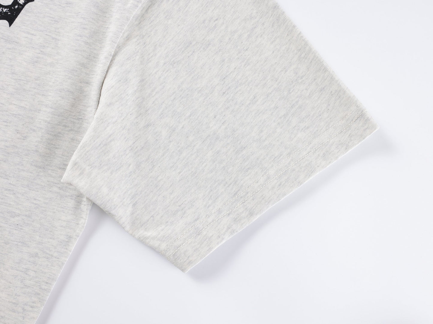 Dreaming | Graphic T-shirt - Luxuryurbanwear