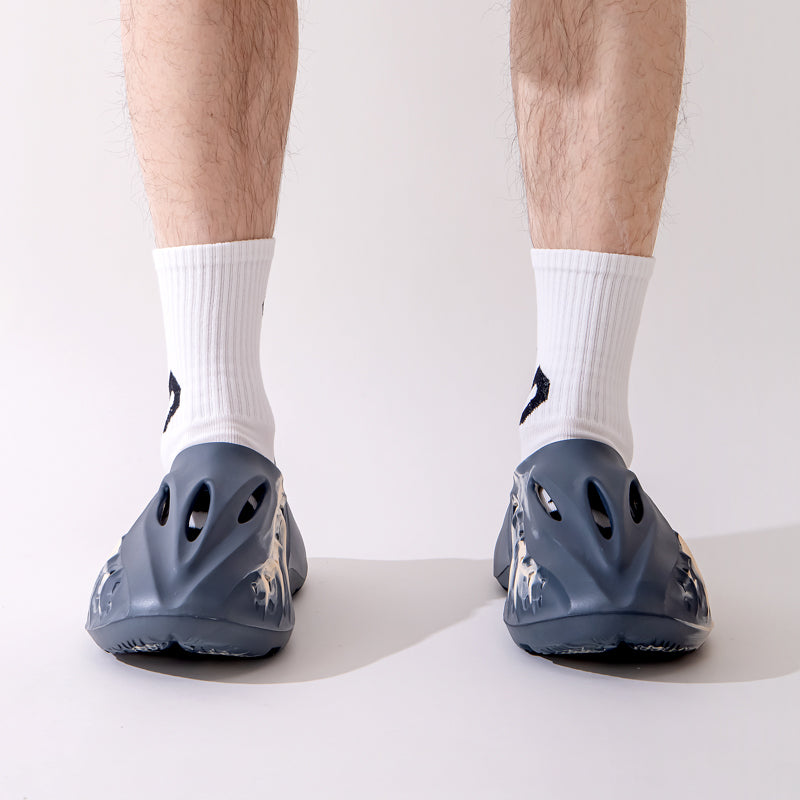 Legionary Leaps' T84 Foam Runners - Luxuryurbanwear