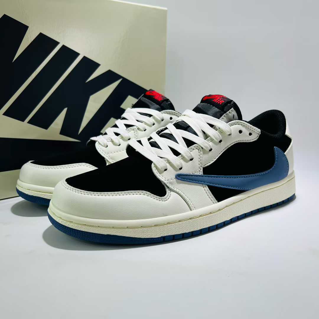 Travis Scott x Air Jordan 1 Low OG