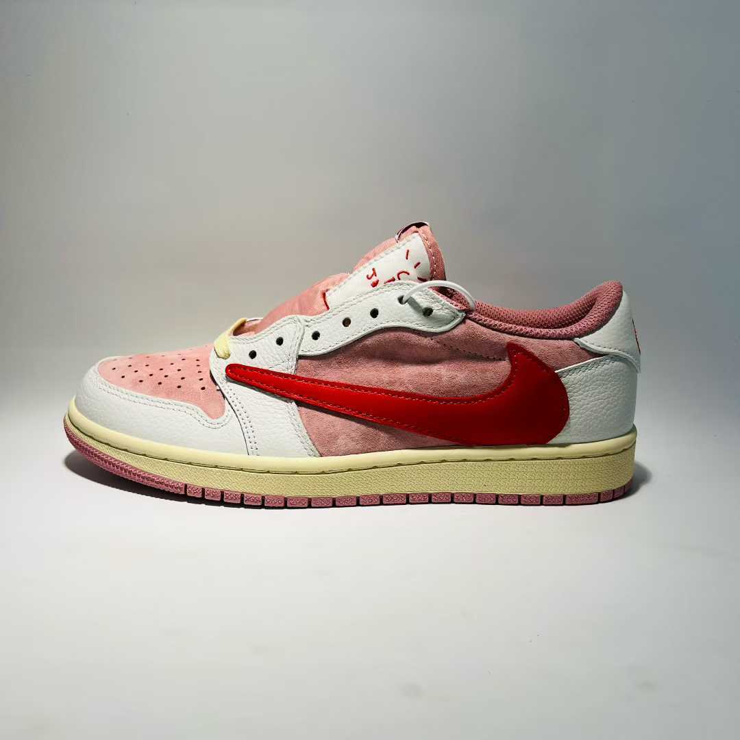 Travis Scott x Air Jordan 1 Low OG