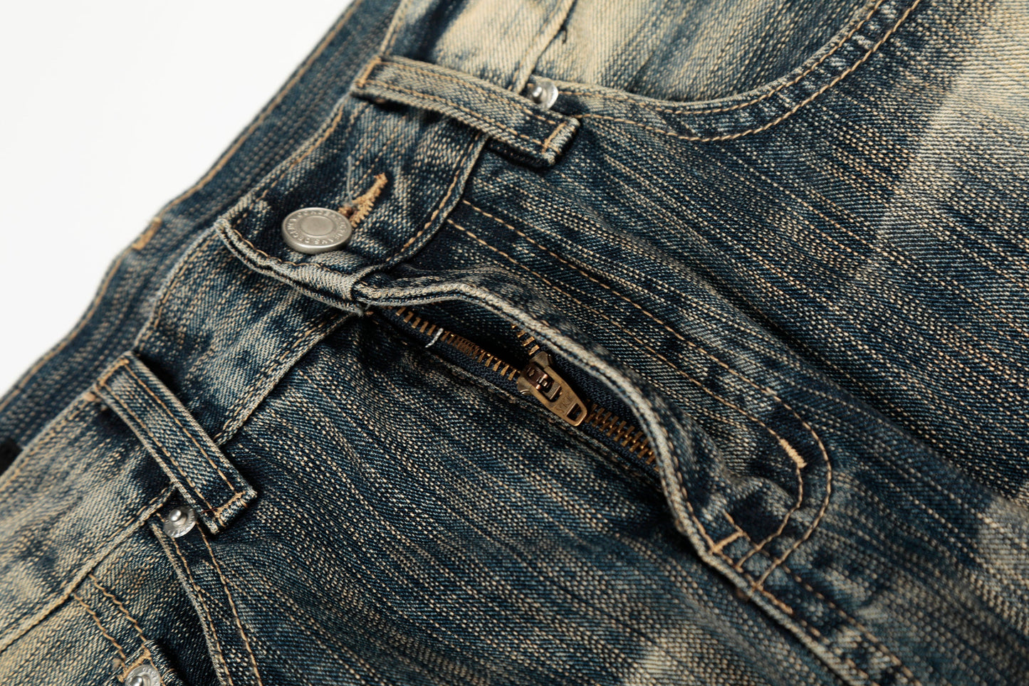 Echo Fade | Distressed Wash Wide-Leg Jeans - Luxuryurbanwear