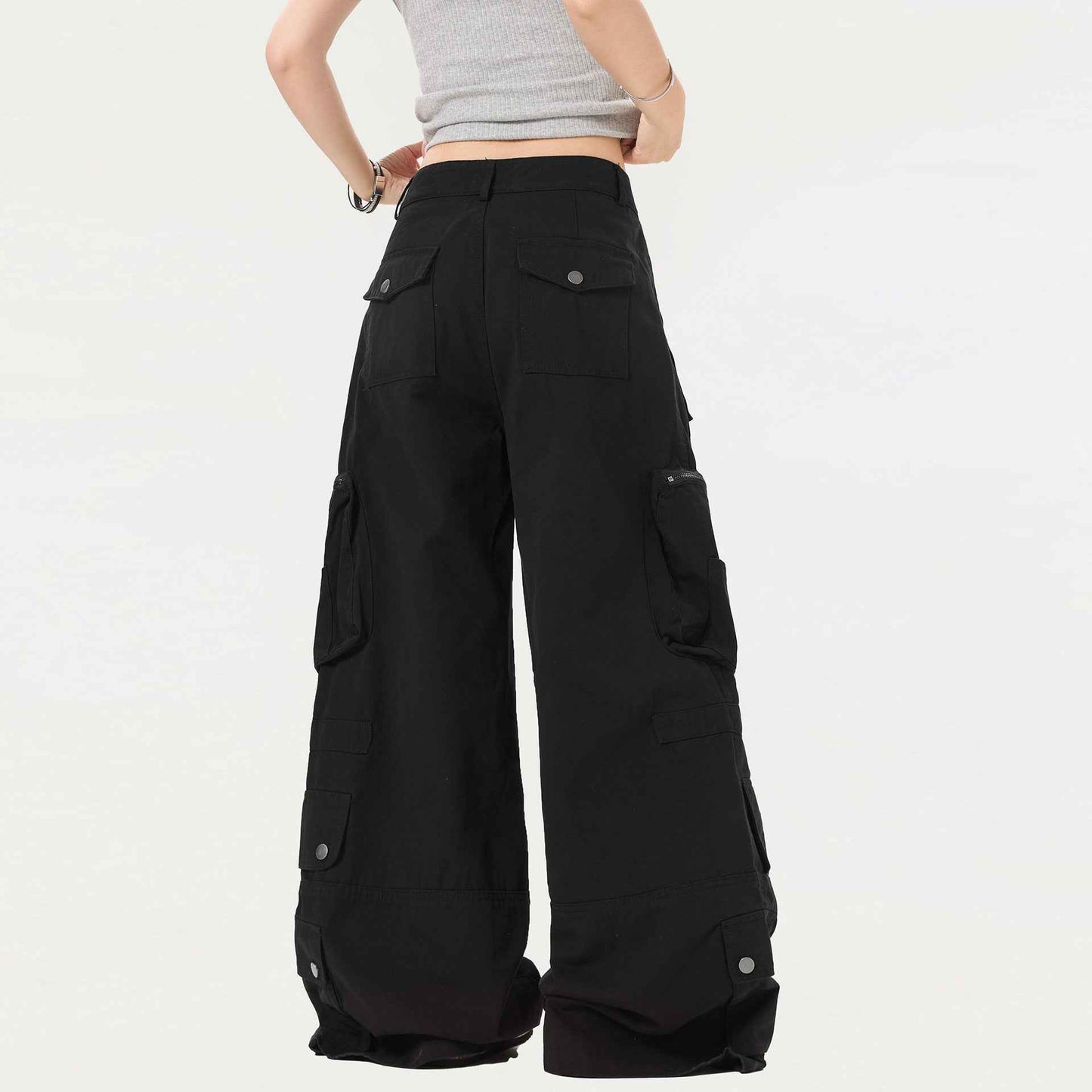 Stylish Utility Multi-Pocket Wide-Leg Cargo Jeans