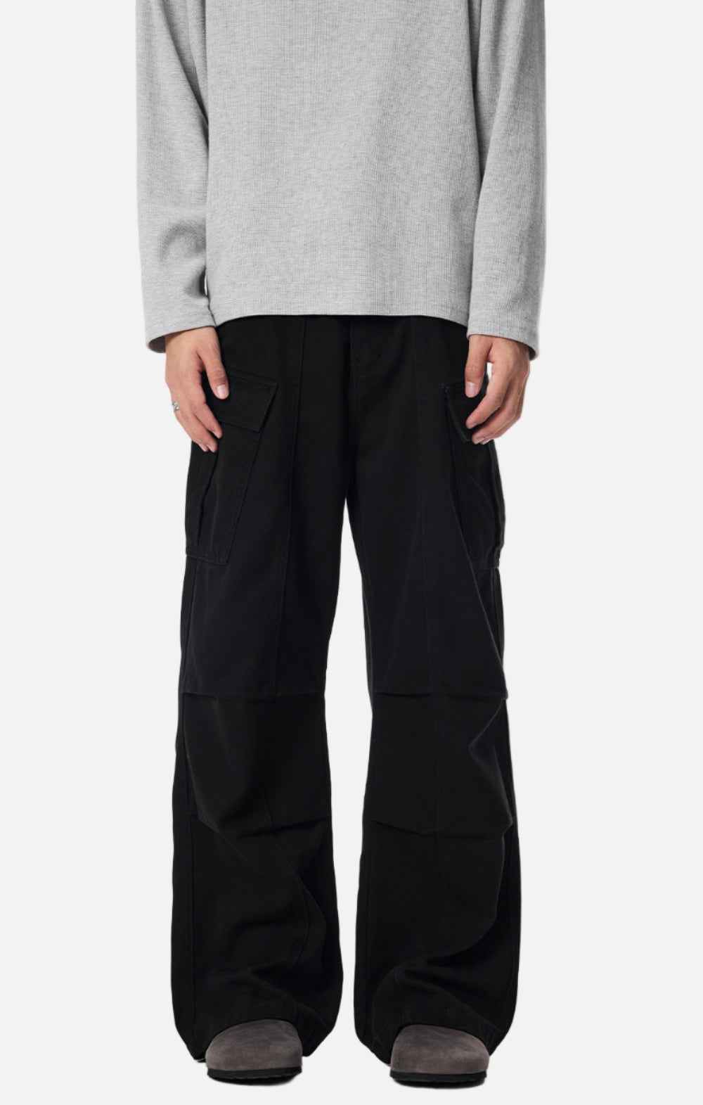 American Style Straight Leg Pleated Cargo Jeans