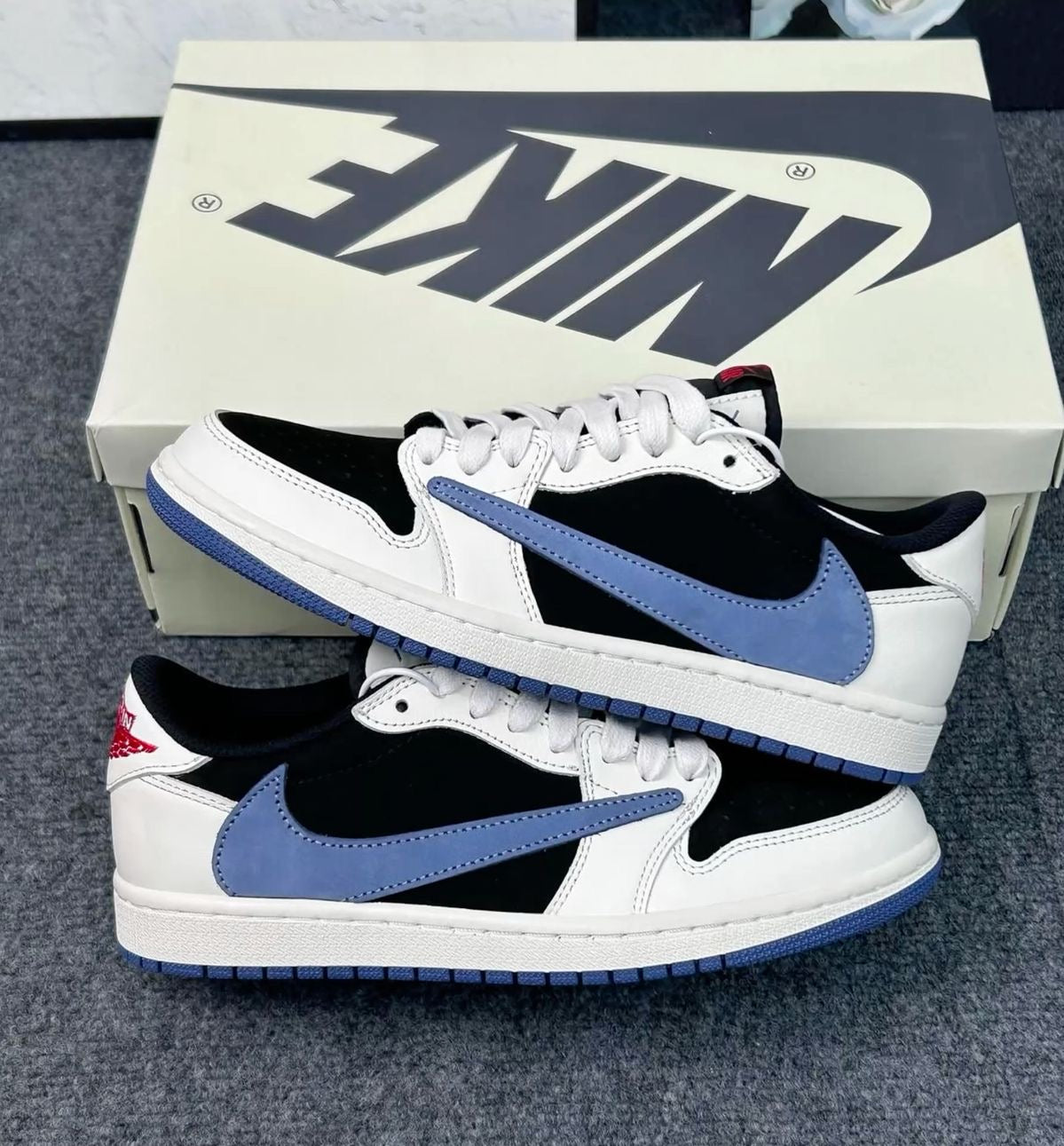Travis Scott x Air Jordan 1 Low Low Hooked Black Jade