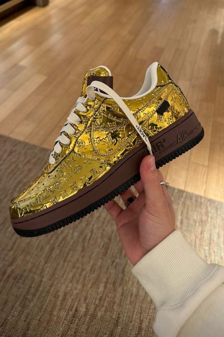 Custom LV x Off-White x Air Force 1 1A9VG0