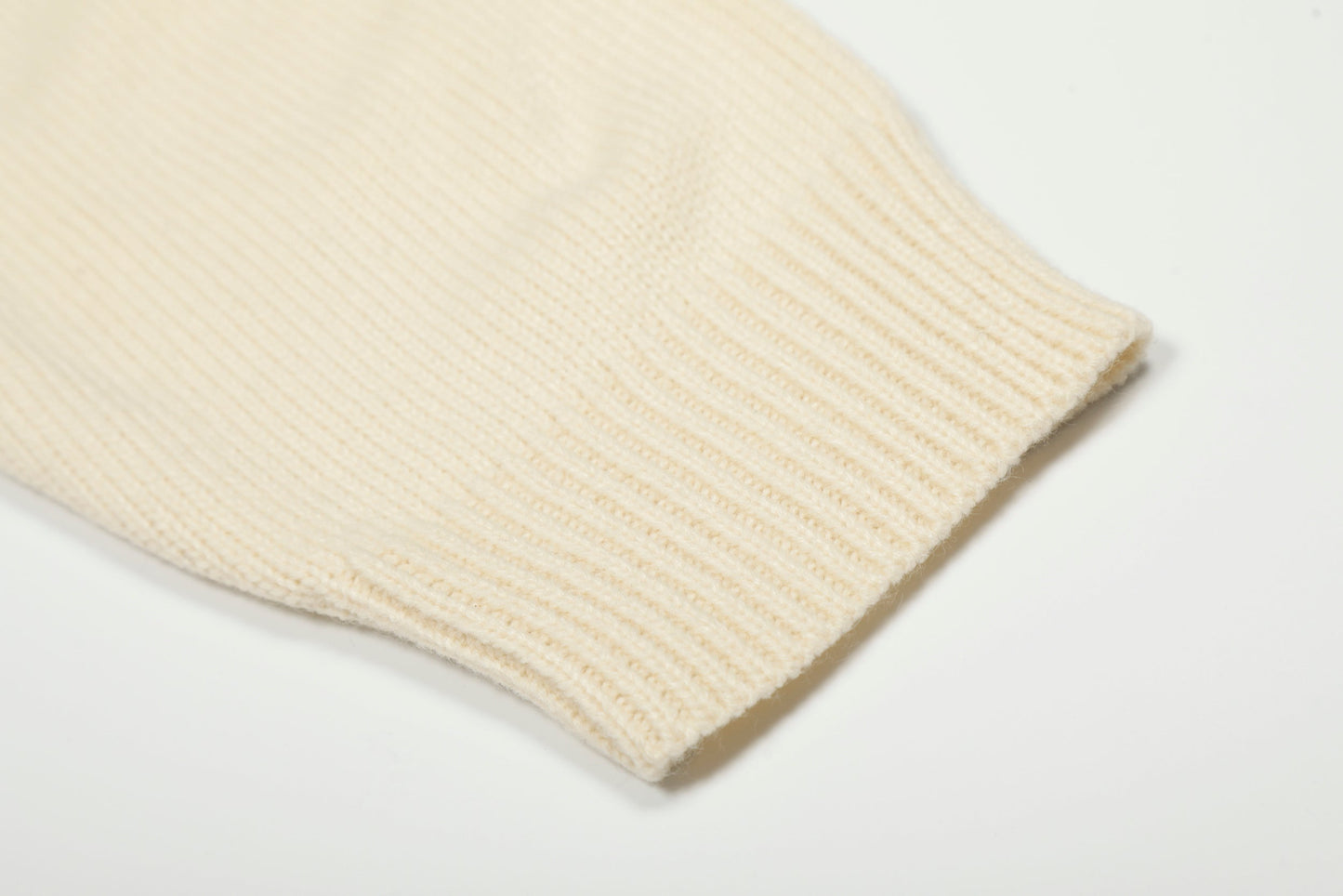 Bow Cats | Cozy Cartoon Knit Sweater - Luxuryurbanwear