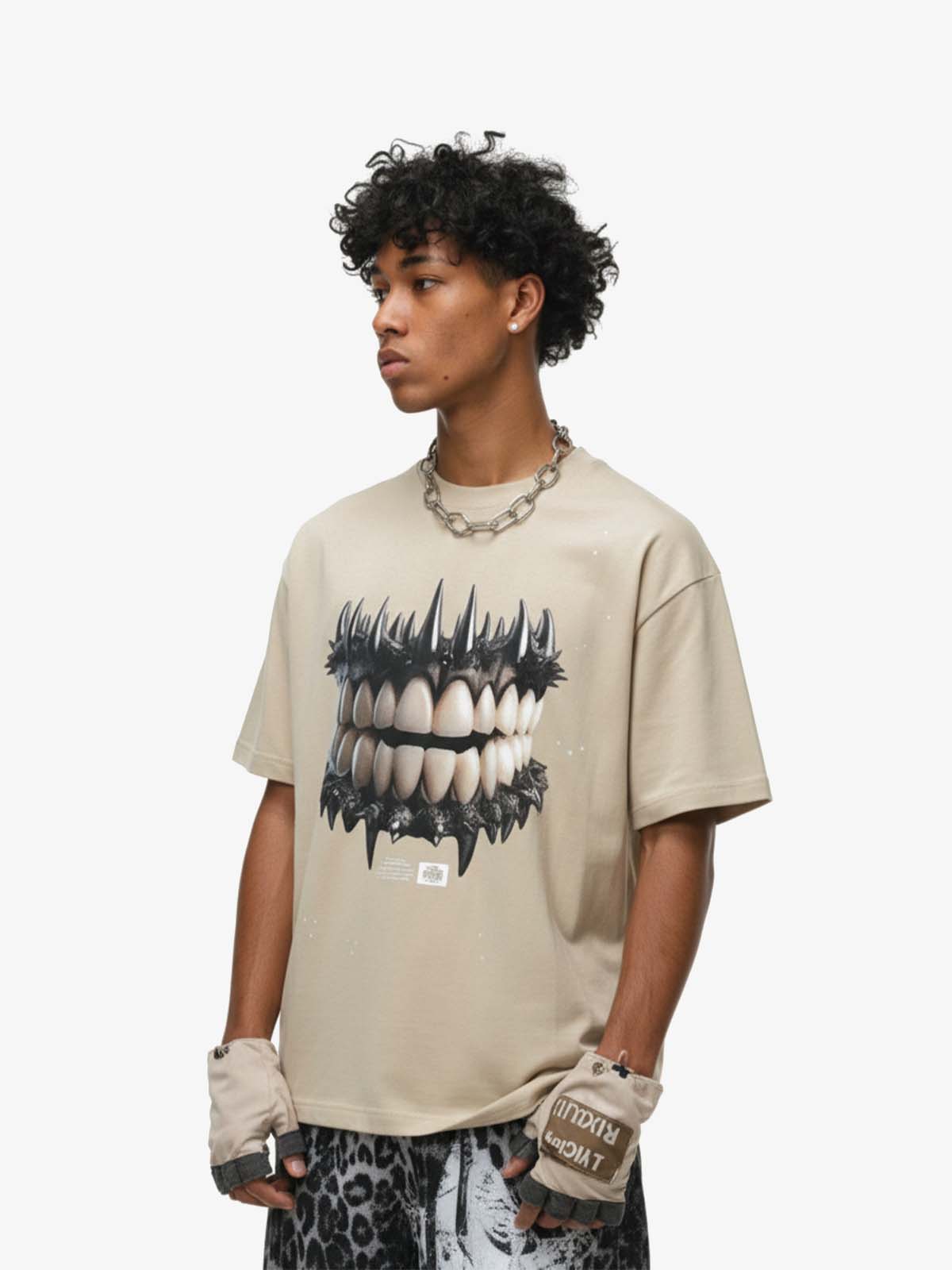 Spiked Teeth Graphic T-Shirt - Luxuryurbanwear