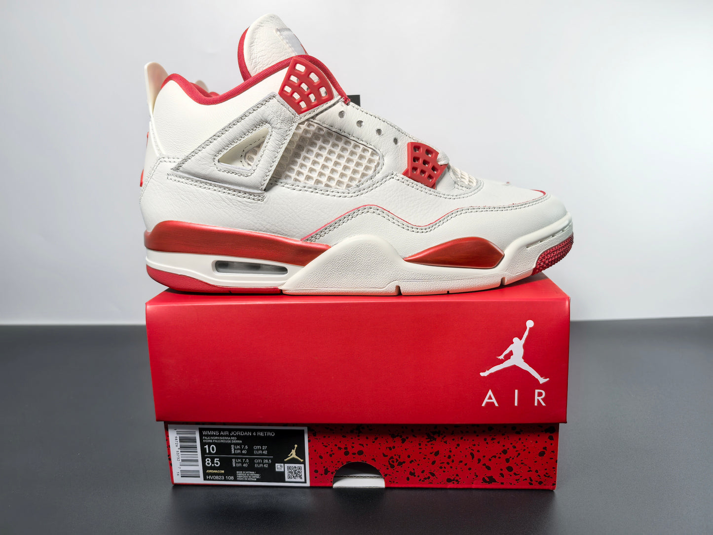 Air Jordan 4 Retro HV0823-108