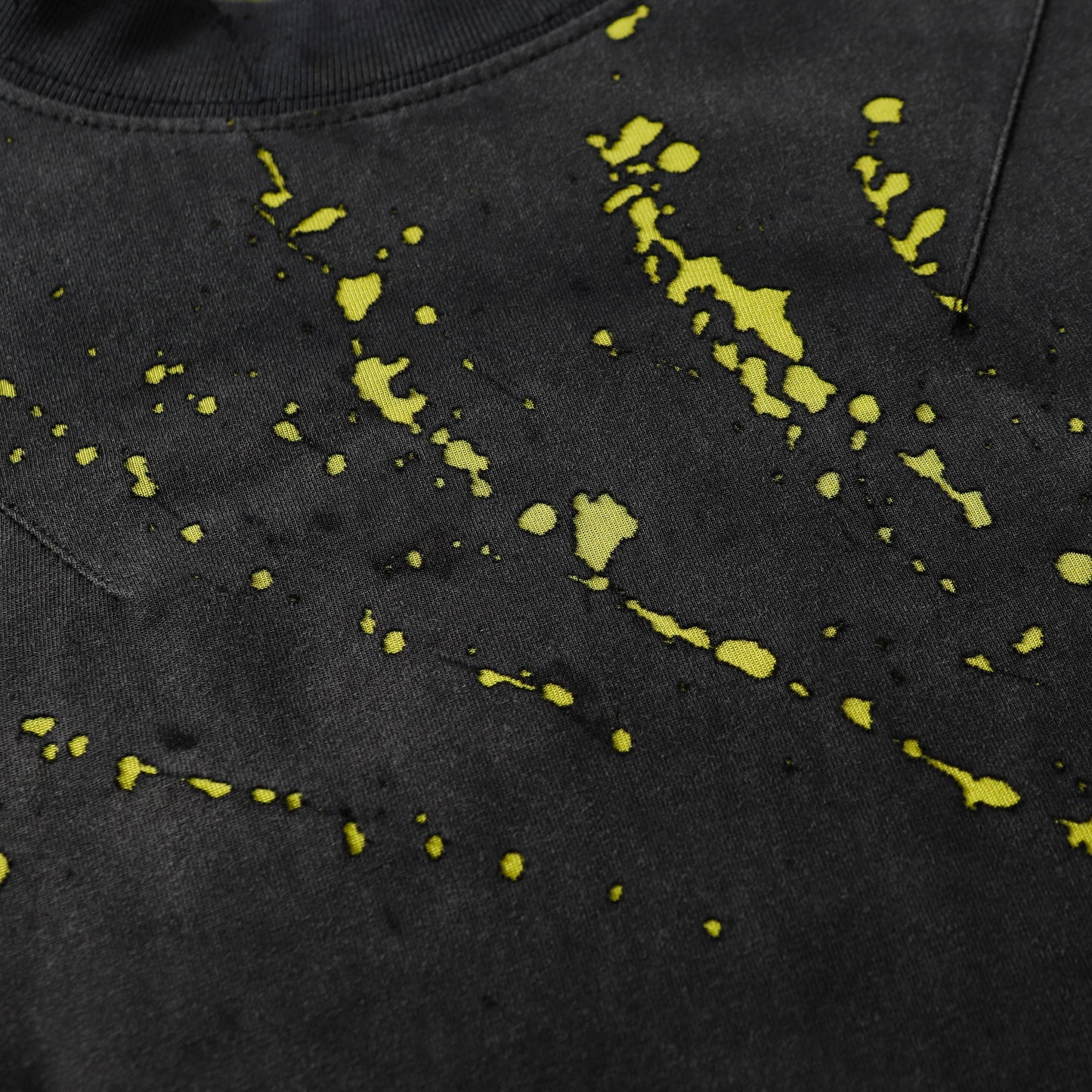 Splatter Graphic | Black T-Shirt - Luxuryurbanwear