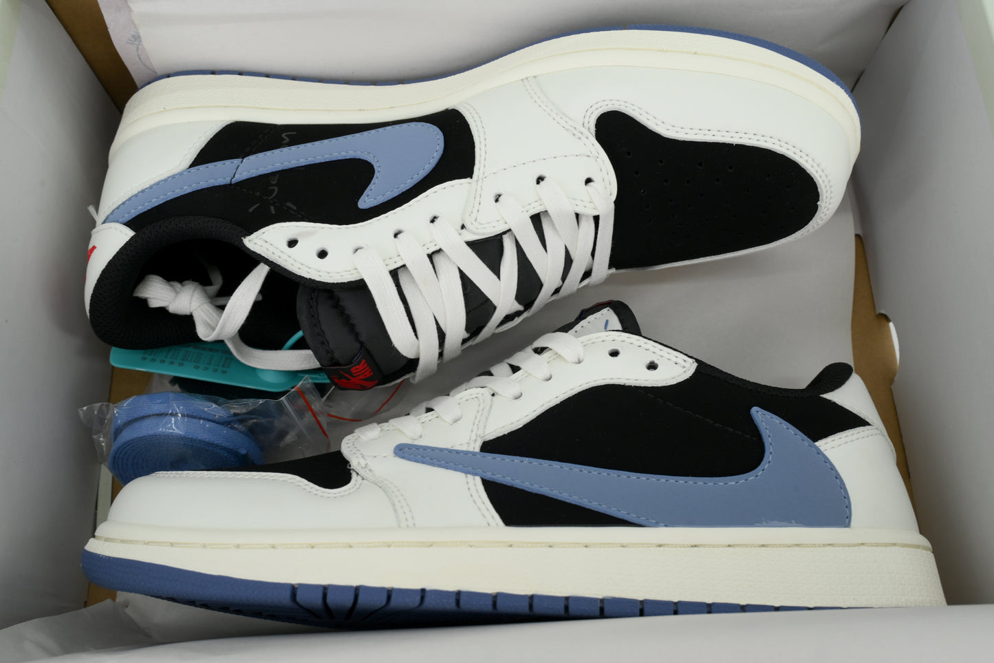 Travis Scott x Air Jordan 1 Low Low Hooked Black Jade