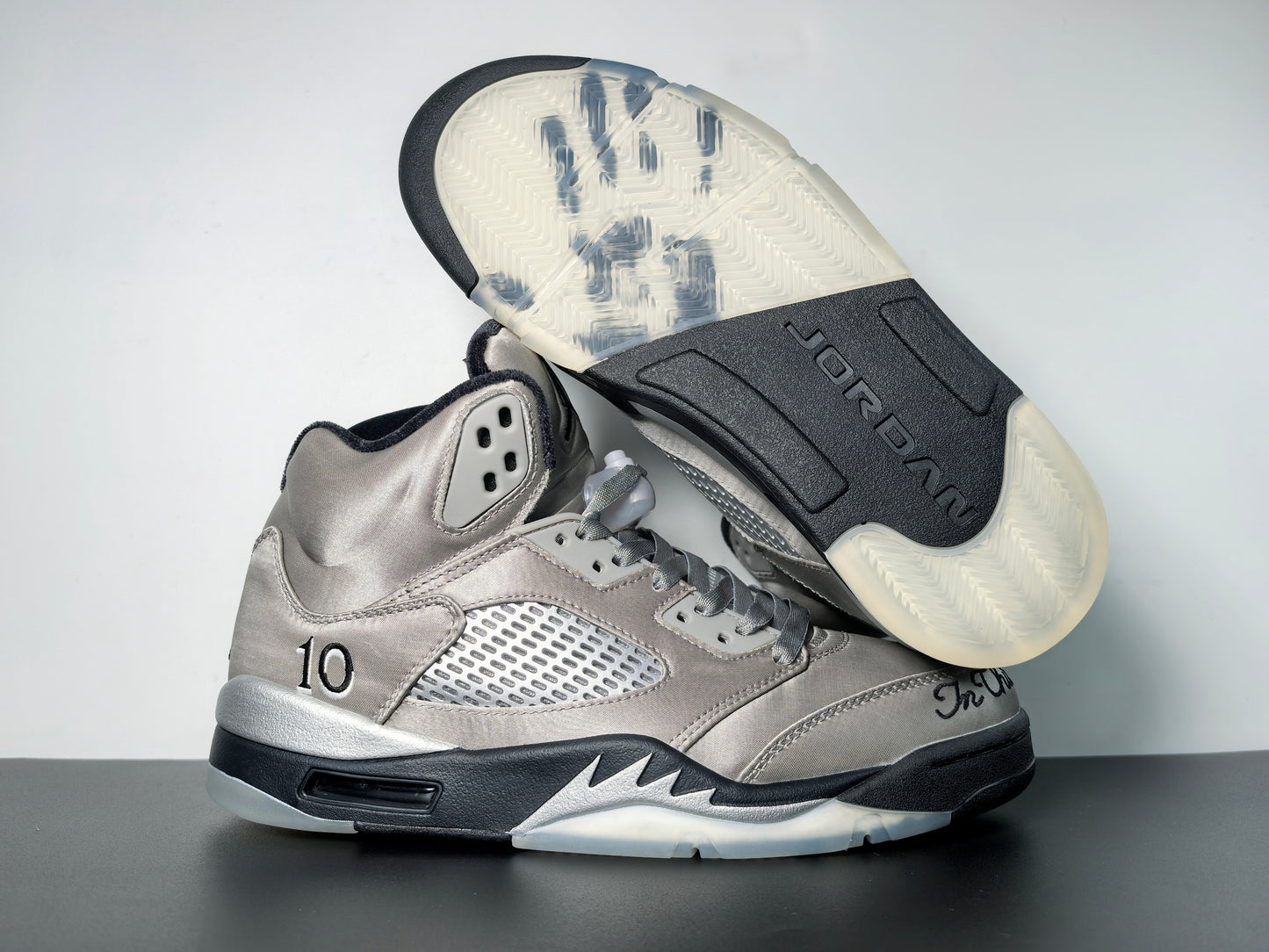 Air Jordan 5 WMNS “Wings”5