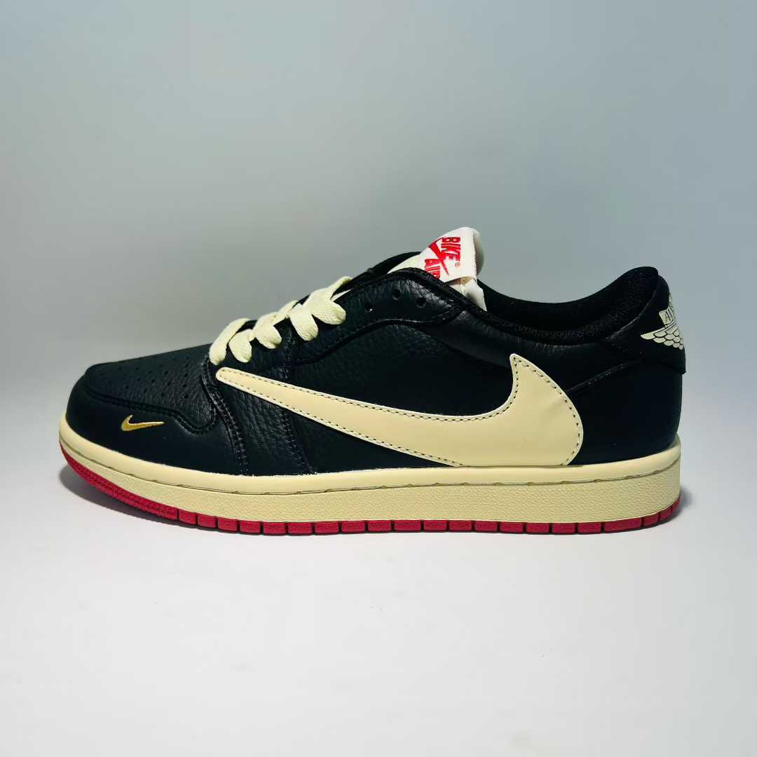 Travis Scott x Air Jordan 1 Low OG