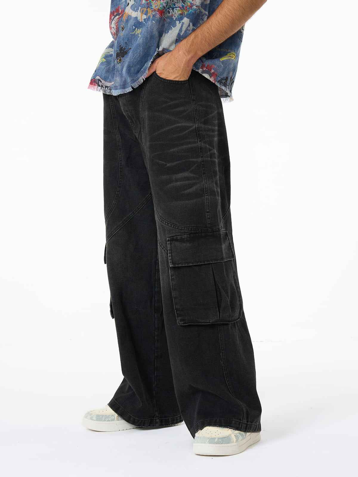 Washed Distressed Multi-Pocket Cargo Jeans