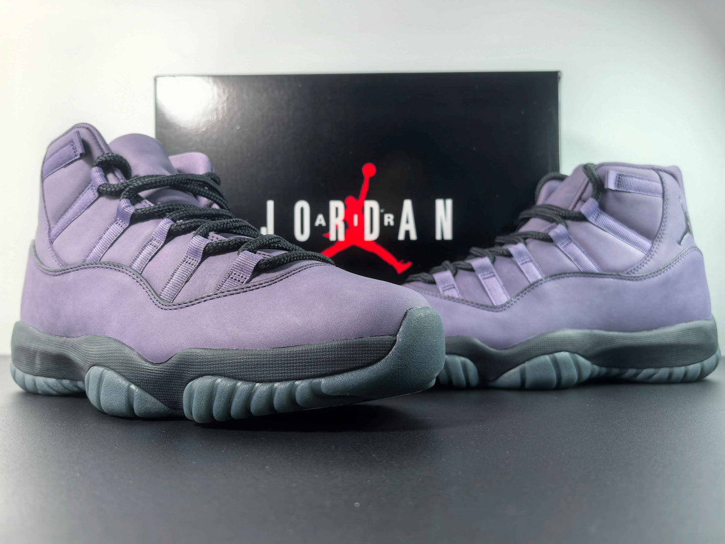 Air Jordan 11 “Las Vegas” IO8961-553