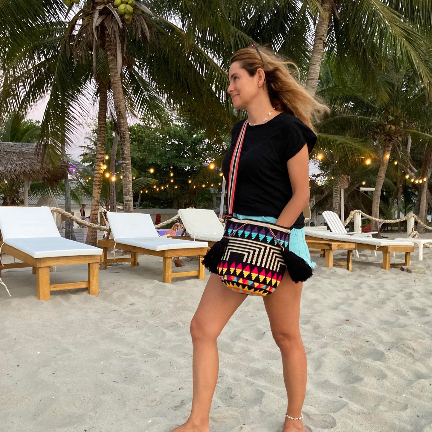 MEDIUM Wayuu Mochila Bag For Women original bolsa tejida colombiana authentic crochet pattern Gift from Colombia | AUTHENTIC WAYUU