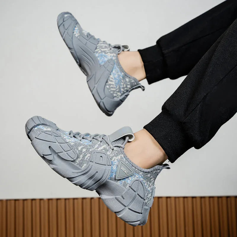 Metro Pace T84 Sneakers - Luxuryurbanwear