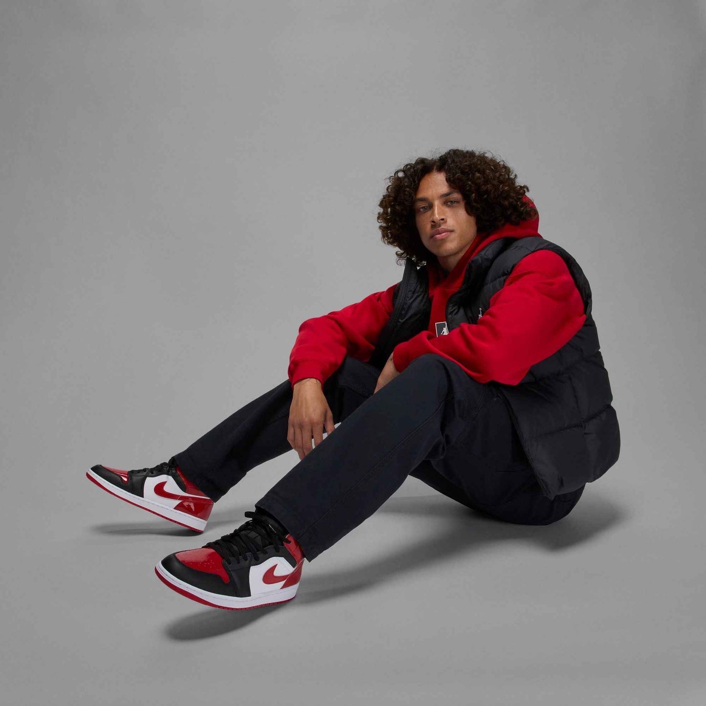 Air Jordan Men's 1 Mid SE - Black/Varsity Red