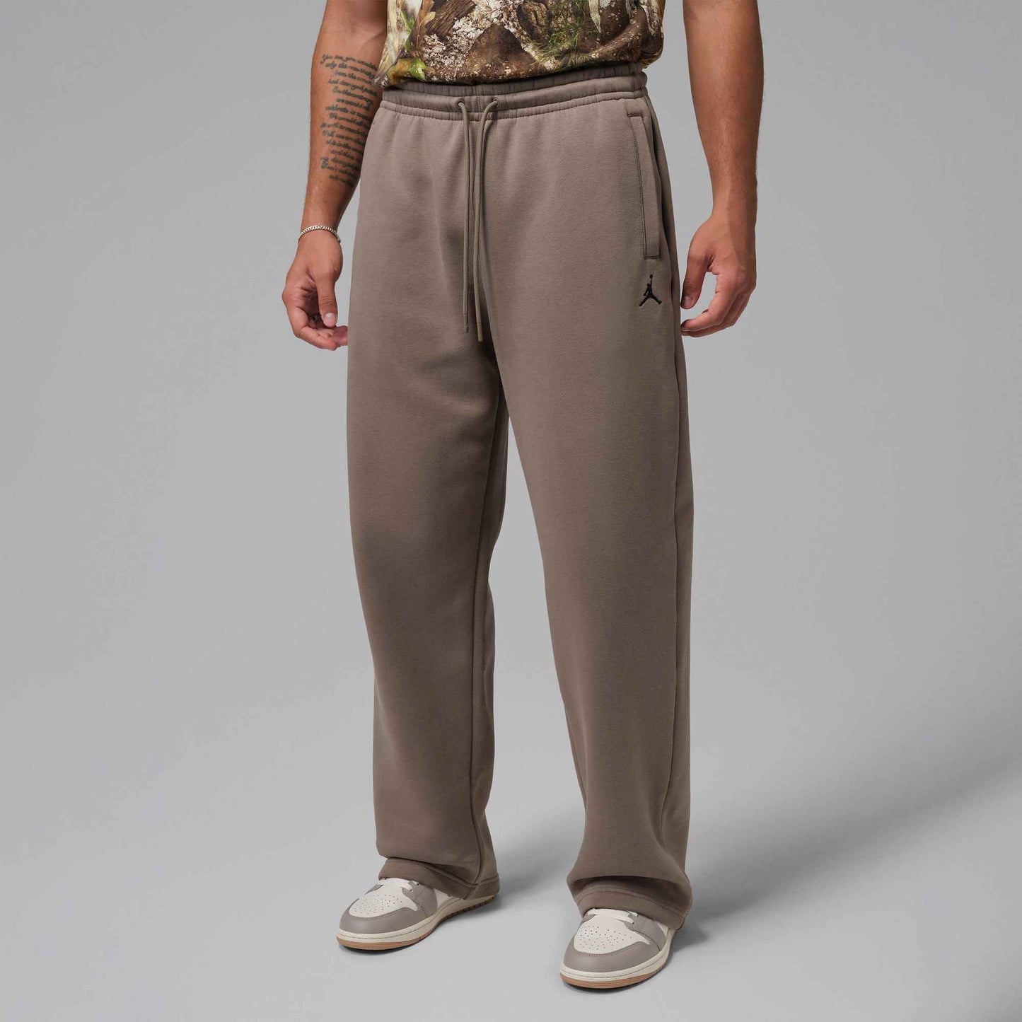 Air Jordan Mens Oversized Open Hem Sweatpants - Olive Grey