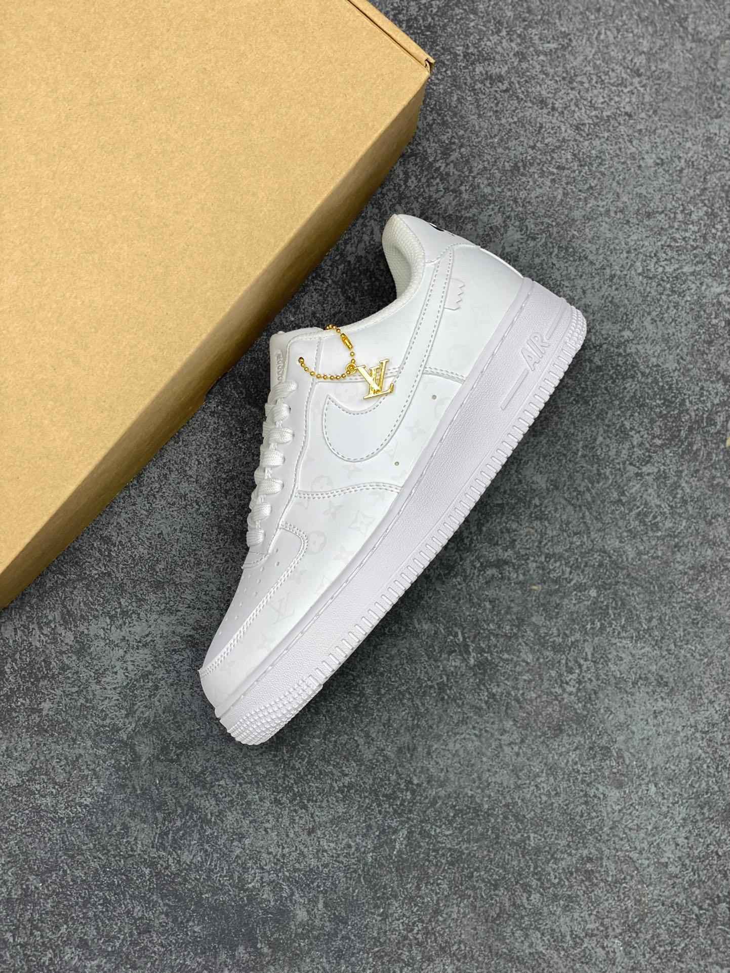 Custom Air Force 1 × LV LD4631-203 SneakerNational