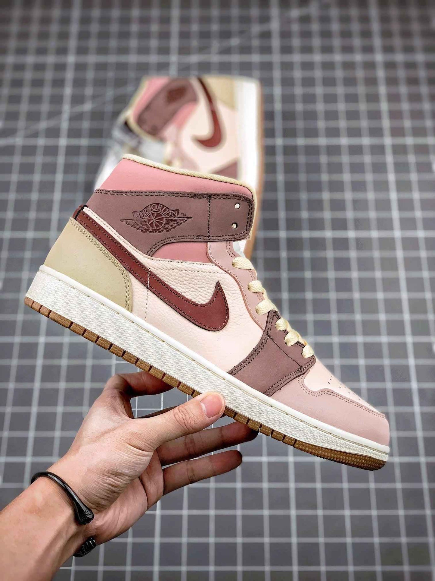 Custom Jordan 1 Mid SE Dark Pony Smoky Mauve DO7440-821 - Jordan 1 Mid Dark Pony Smoky