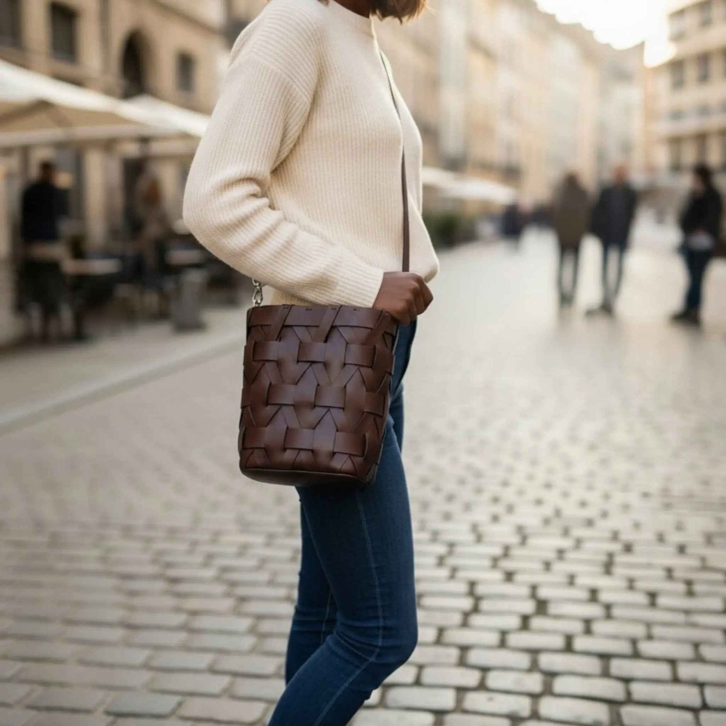 THE ZENOBIA WOVEN BUCKET BAG (FINAL SALE)