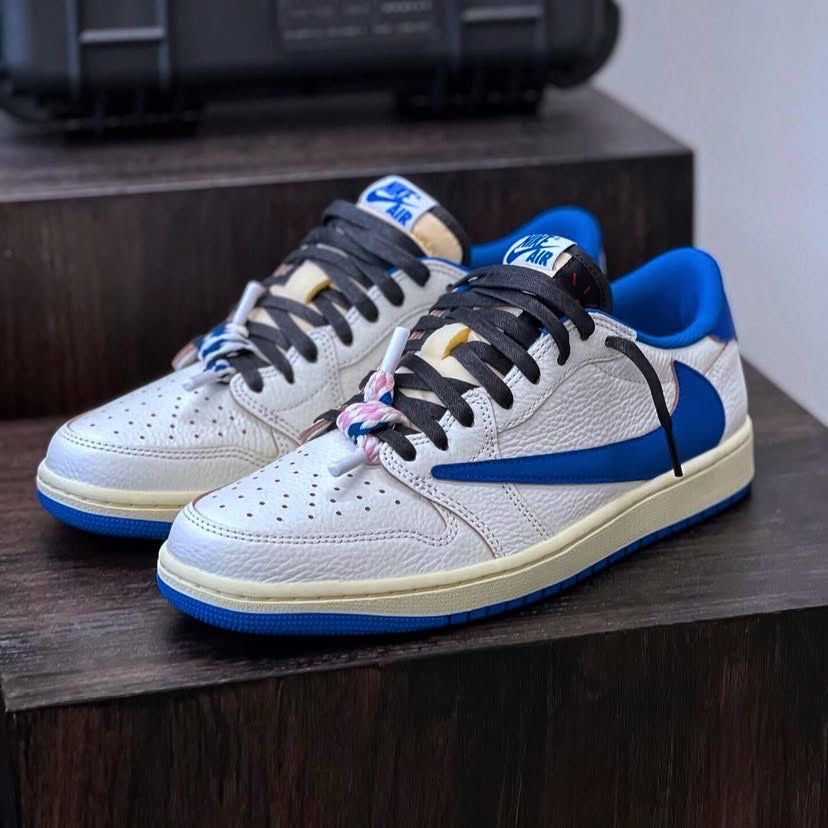 Custom Air Jordan 1 x Travis Scott x Fragment Design DM7866-104