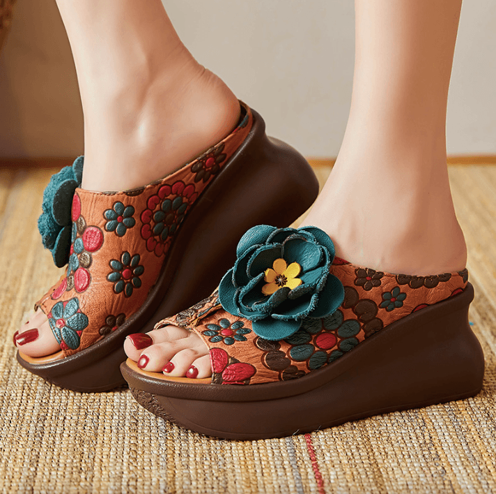 USS Shoes Nayib Women's Leather Clogs