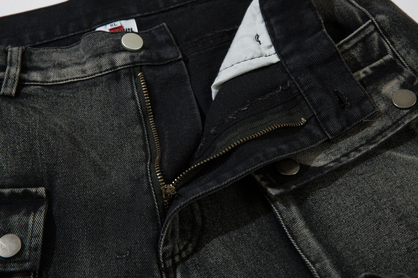 Barbed Baggy Embroidery Cargo Pants
