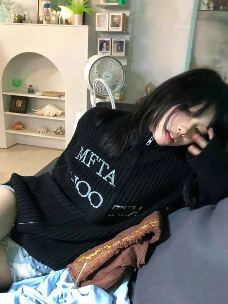 Vintage Letter Jacquard Knitted Sweatshirt