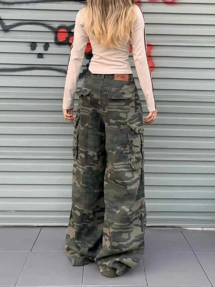 Retro Loose High Waist Camouflage Jeans
