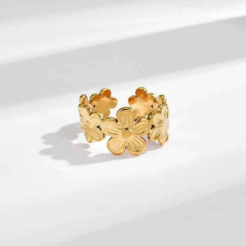 Y2K Adjustable Gold Floral Ring
