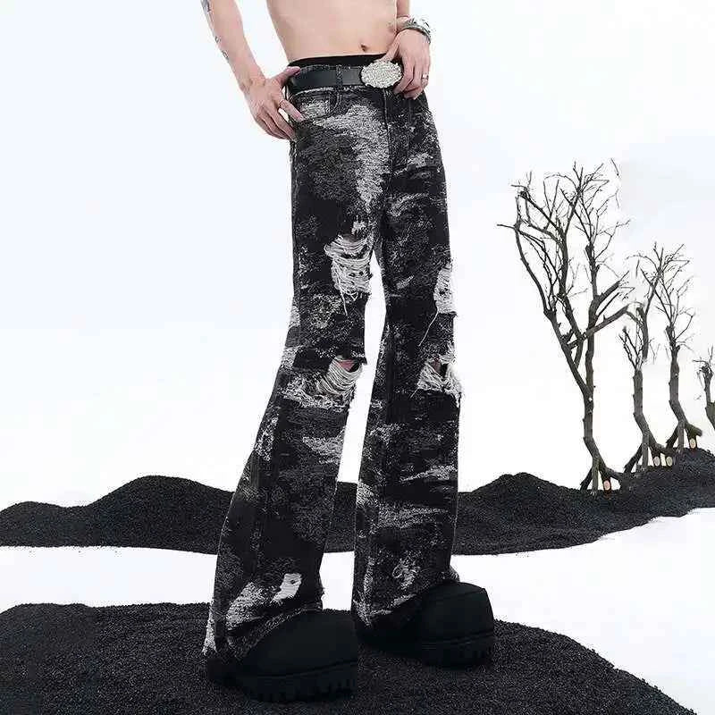 Wornout Broken Hole Design Bell Jeans