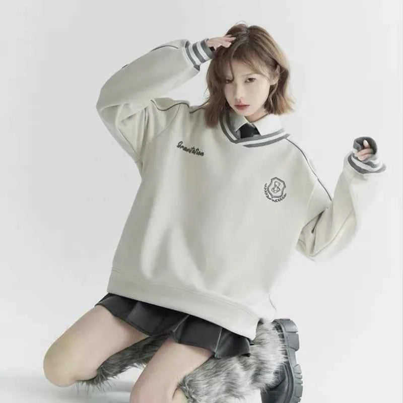 American Style Contrasting Color Retro V-Neck Sweatshirt