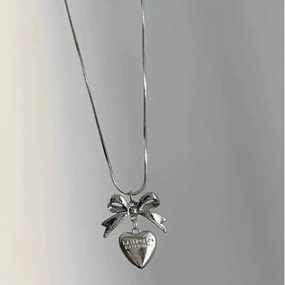 Ribbon Heart Pendant Gothic Necklace