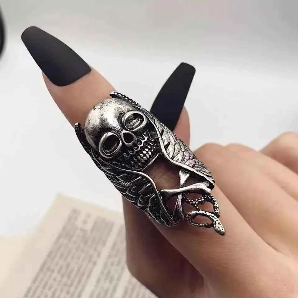 Gothic Retro Skull Wings Knuckle Ring