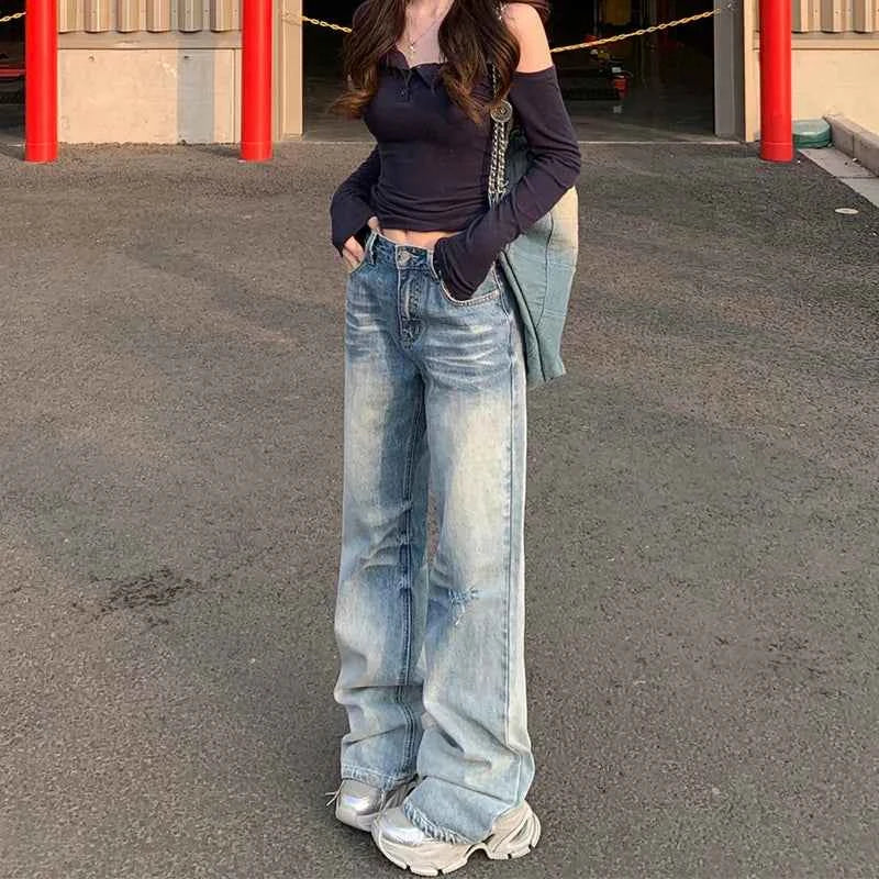 Comfortable Washed Low Rise Flared Jeans