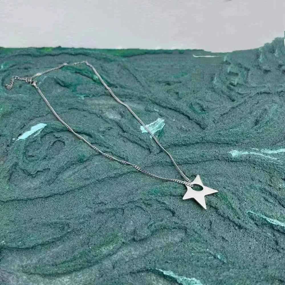 Geometric Asymmetrical Star Pendant Aesthetic Necklace