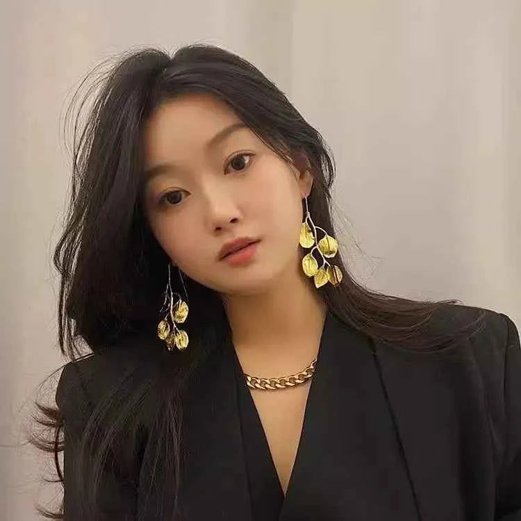 Exaggerated Leaf Drop Gold Earring