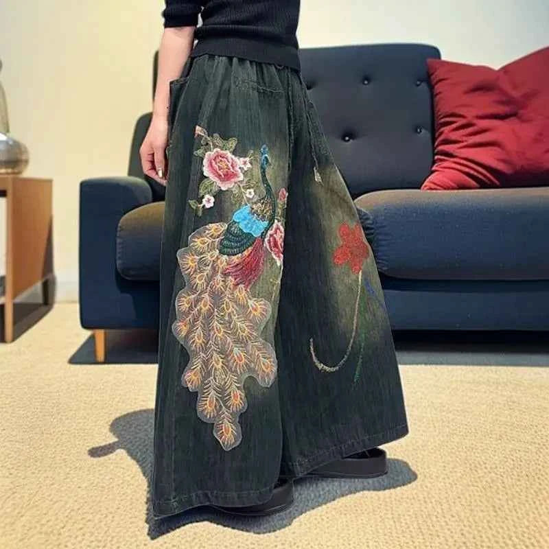 Vintage Chinese Style Peacock Embroidery Jeans