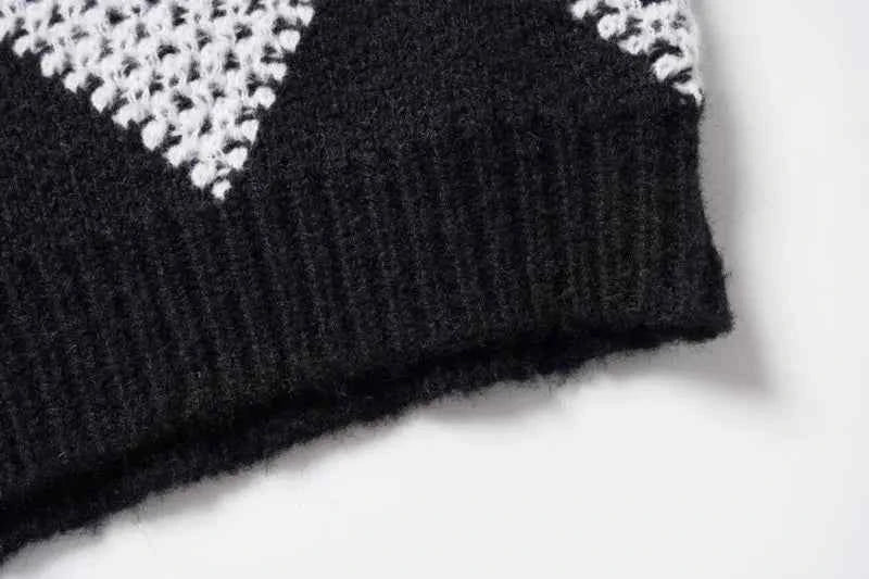 Streetwear Diamond Argyle Striped Knitted Sweater
