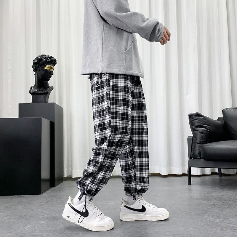 Black And White Checkered Pattern Pants