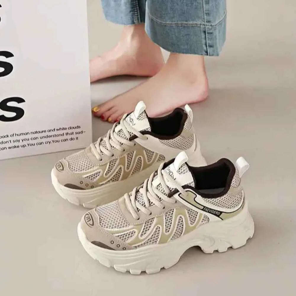 Women Stylish Lace-Up Vulcanized Tennis Sneaker