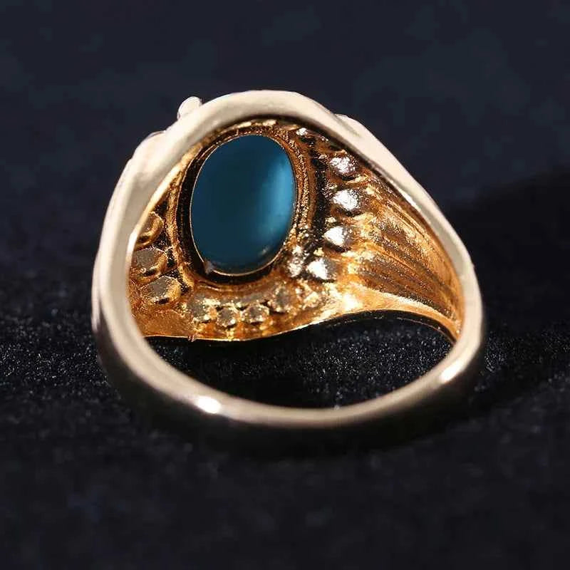 Exquisite Blue Stone Gold Ring
