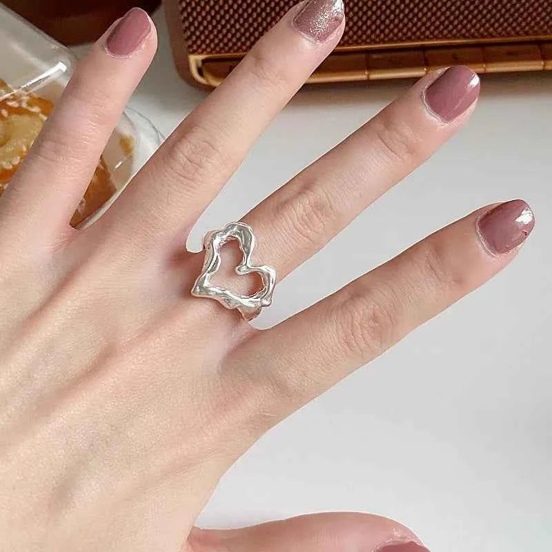 Aesthetic Geometric Hollow Heart Ring