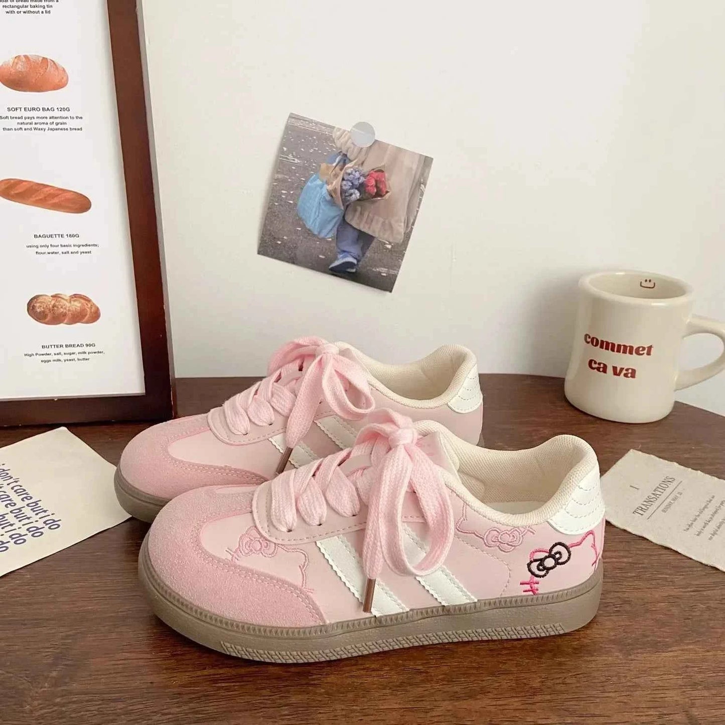 Stylish Embroidered Lace-Up Jogging Sneaker