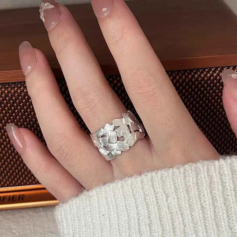 Geometric Wide Braid Square Ring