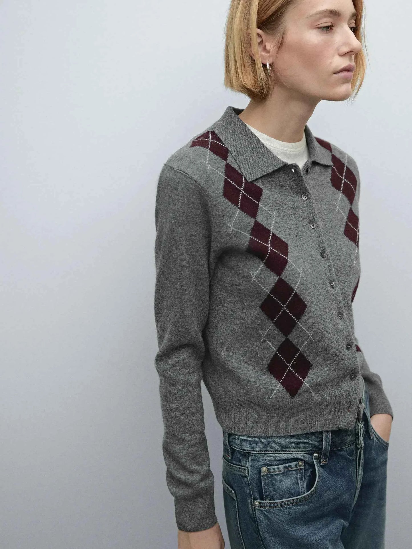 Ethereal Diamond Cut Short Knit Cardigan
