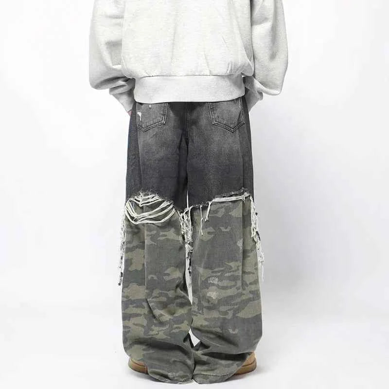 Stylish Camo Printed Straight Denim Jeans