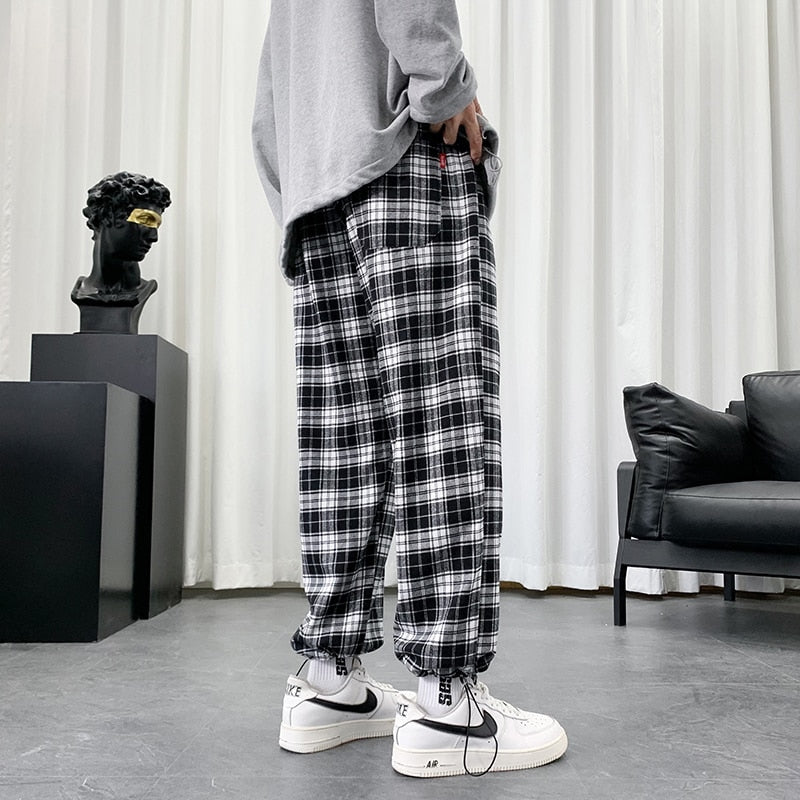 Black And White Checkered Pattern Pants