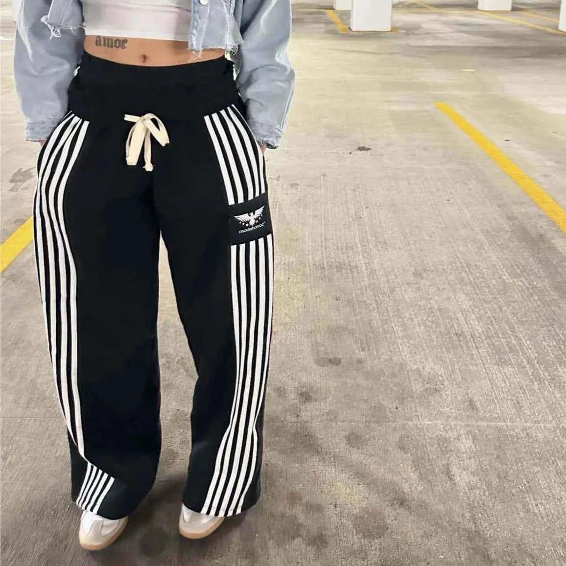 Flexible American Wide Leg Striped Sweatpants